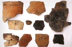Earthenware excavated from shell mounds in Kkachisan Mountain of Daeyeonpyeongdo Island in the west coastal region image