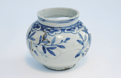 Blue and white porcelain wares excavated from Heungbokjeon Site image