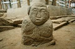 Excavation of stone statue from southwestern part image