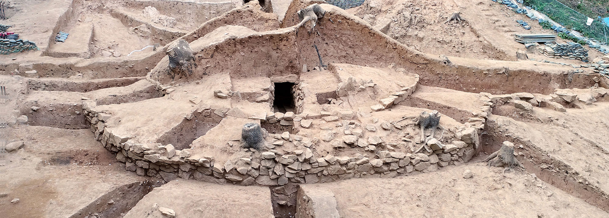 루암리 고분군 다-11호군 전경