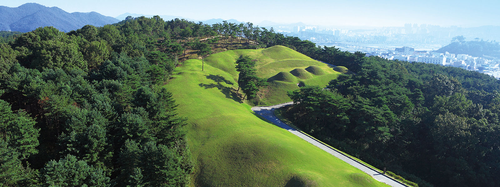 공주 무령왕릉과 왕릉원 조사전 전경