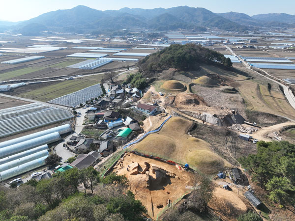 남원 유곡리와 두락리 14호 가야고분 조사 전경